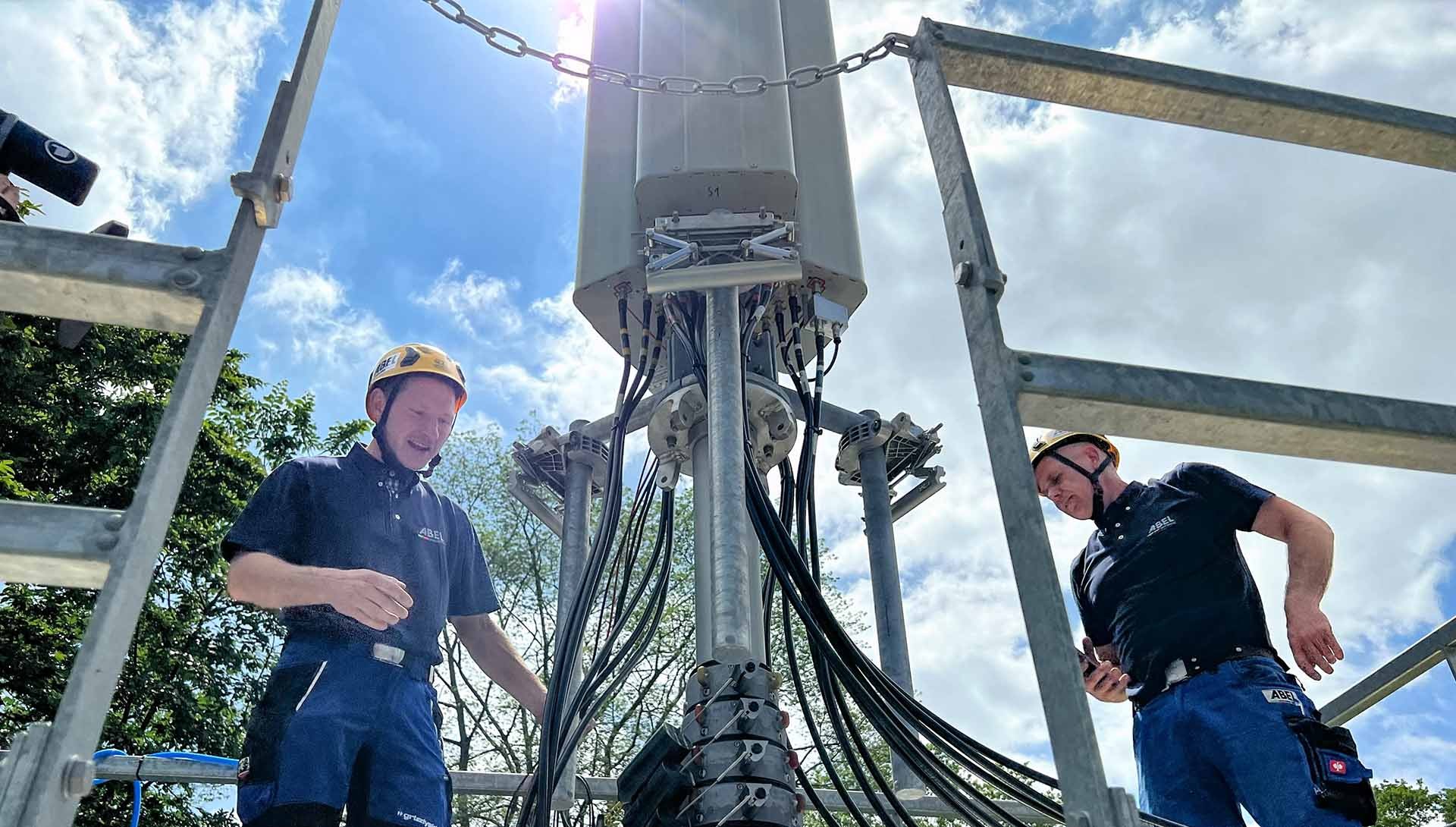 Monteure Von Abel Mobilfunk Auf Mrt
