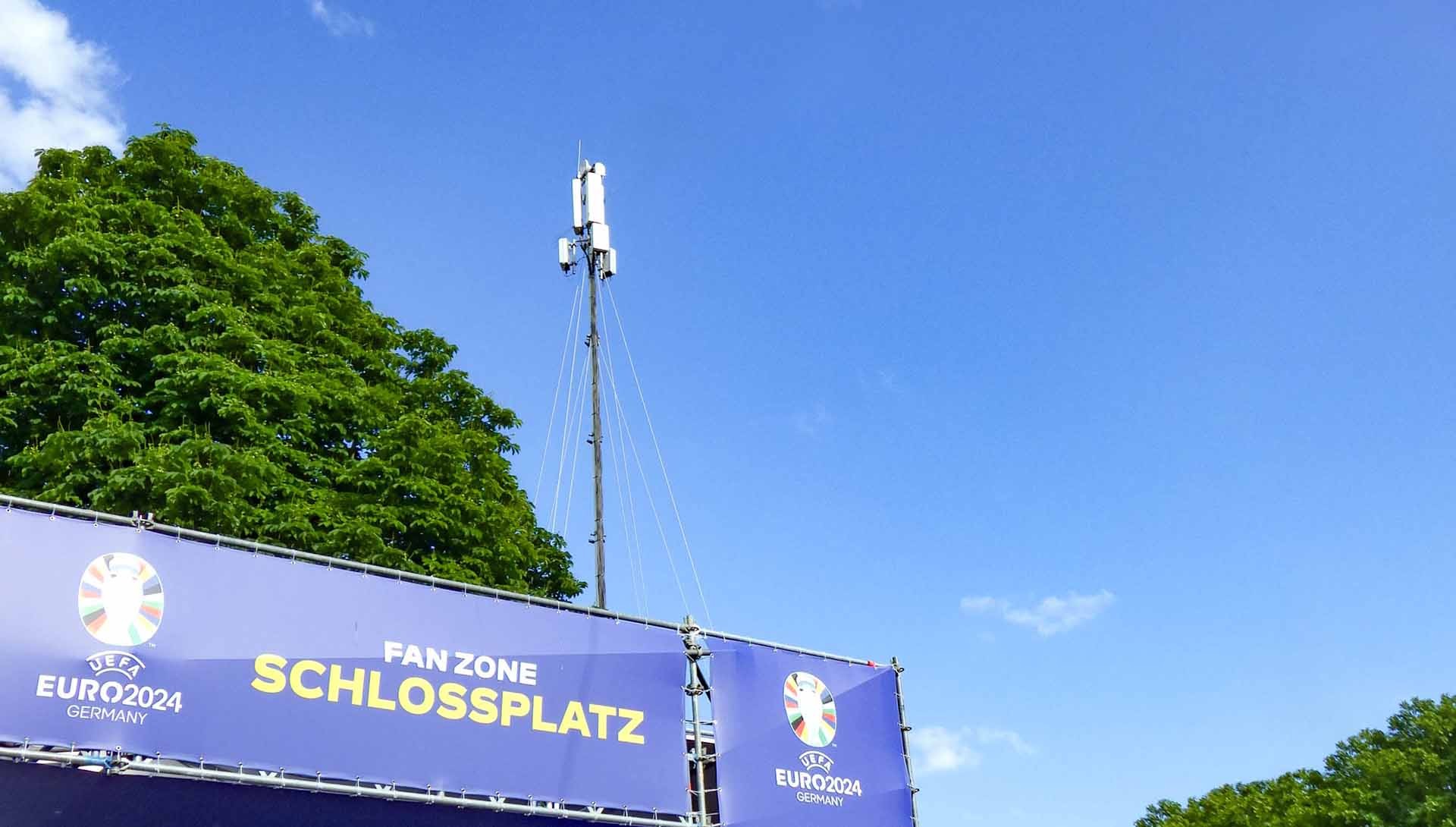 Mrt Auf Fanzone In Stuttgart