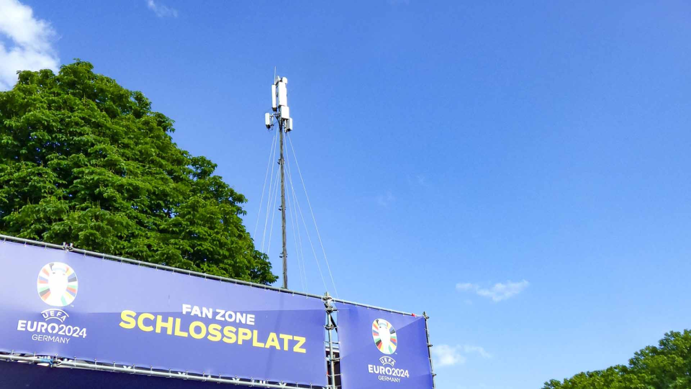Mrt Auf Fanzone In Stuttgart