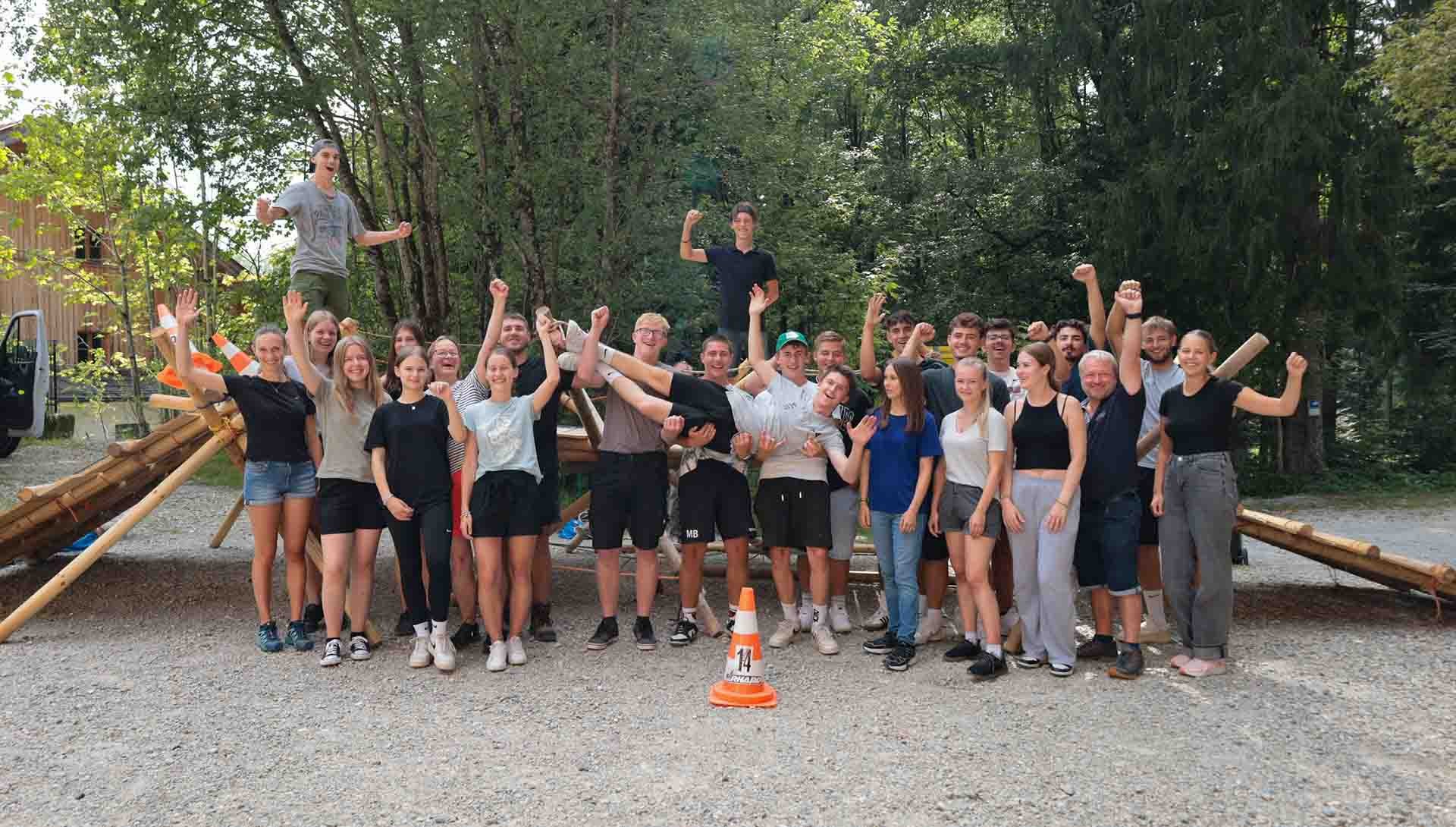 Azubistart 1920x1090 3